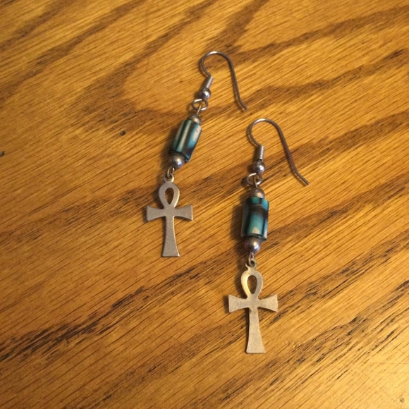 Ankh dangle earrings - Picture 1 of 1